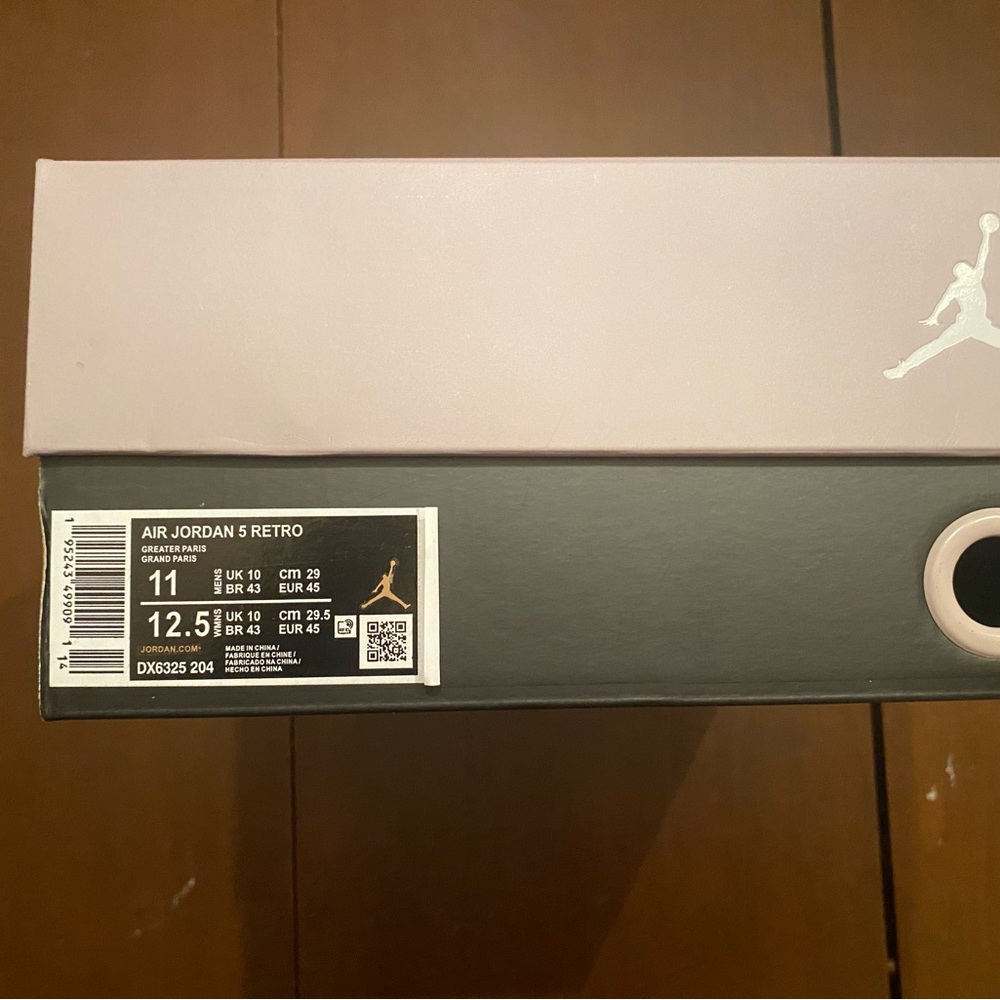 Dead stock brand new Aur Jordan 5 low PSG size 11 with box in hand ready to ship